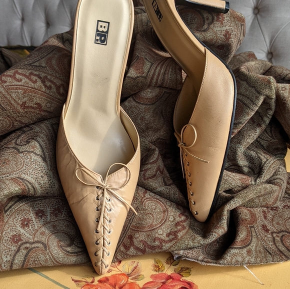SOLD NAKED POINTED-TOE MULES - Picture 16 of 16